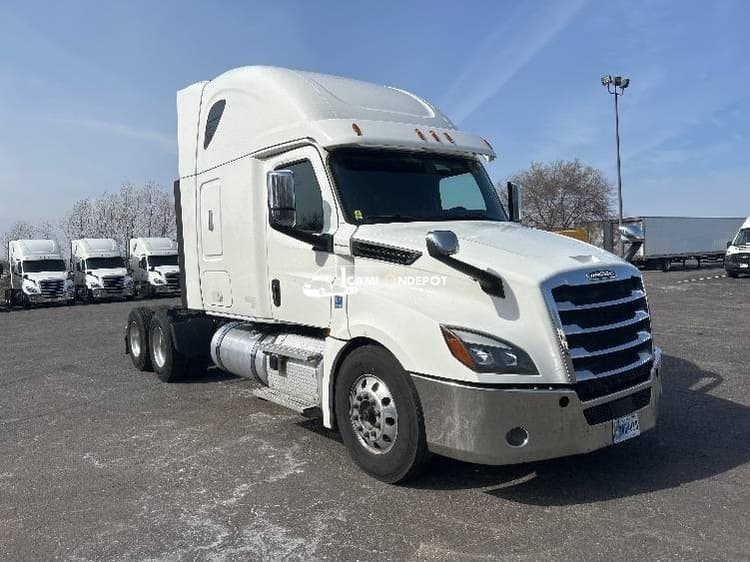 2019 Freightliner T12664ST Sleeper Trucks