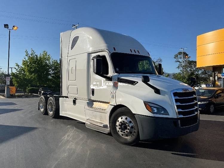 2020 Freightliner T12664ST Sleeper Trucks