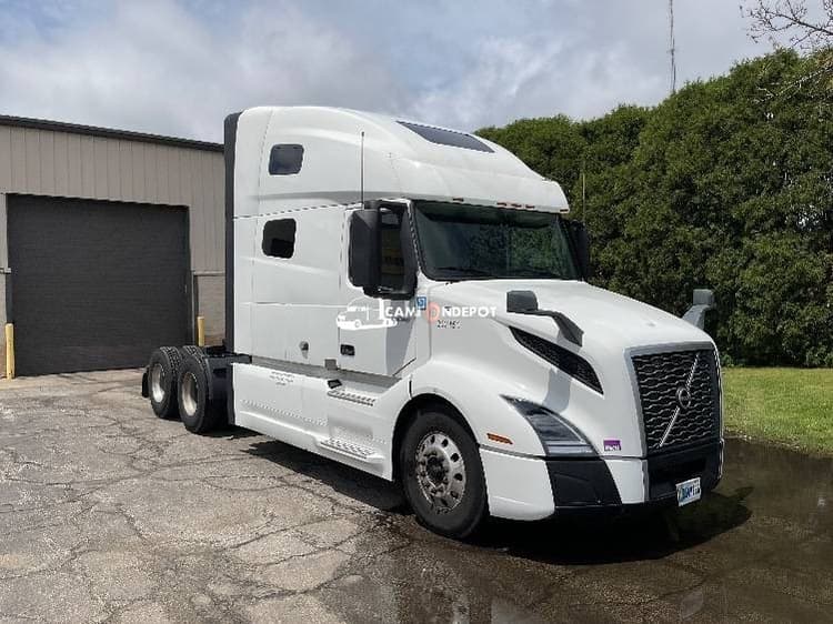 2019 Volvo VNL64760 Sleeper Trucks
