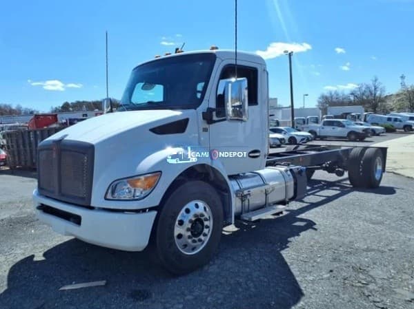 2026 Kenworth T280 Cab & Chassis Trucks