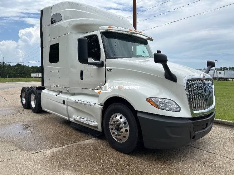 2020 International LT625 Sleeper Trucks
