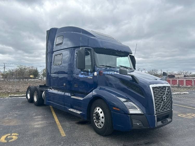 2019 International LT625 Sleeper Trucks