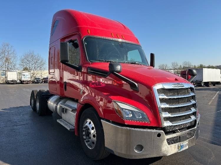 2020 Freightliner T12664ST Sleeper Trucks