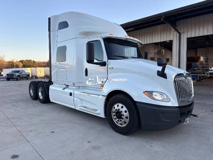 2020 International LT625 Sleeper Trucks