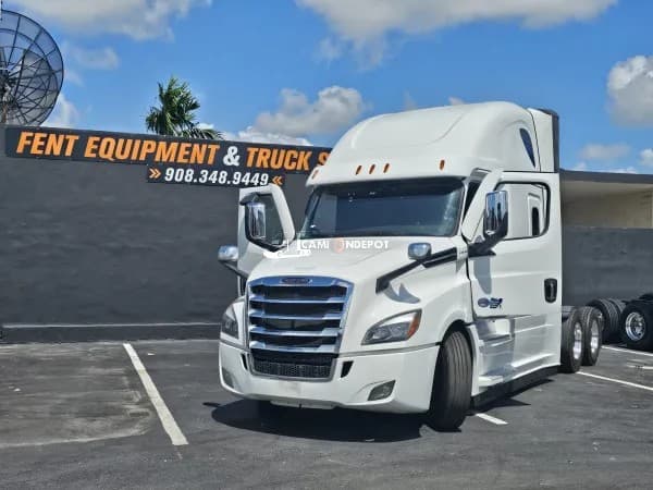 2023 Freightliner Cascadia 126 Sleeper Trucks