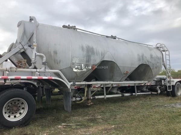 1999 Heil Trailer Tank Trailer