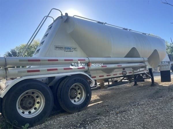 2011 Mac MFG Tank Trailer