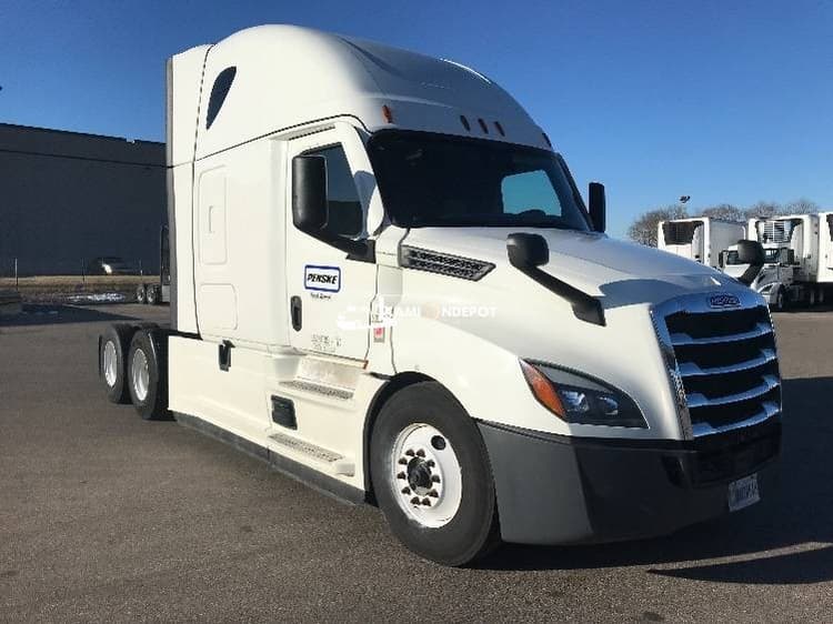2021 Freightliner T12664ST Sleeper Trucks