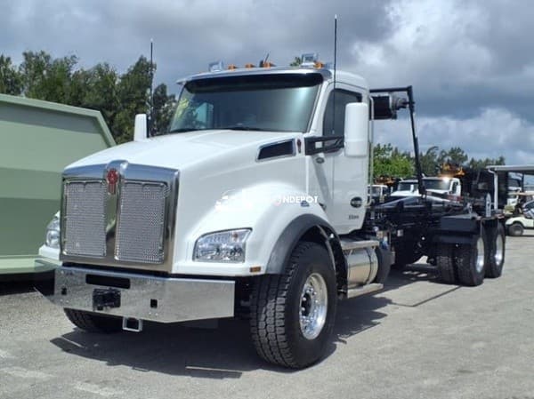 2025 Kenworth T880 Hooklift Trucks