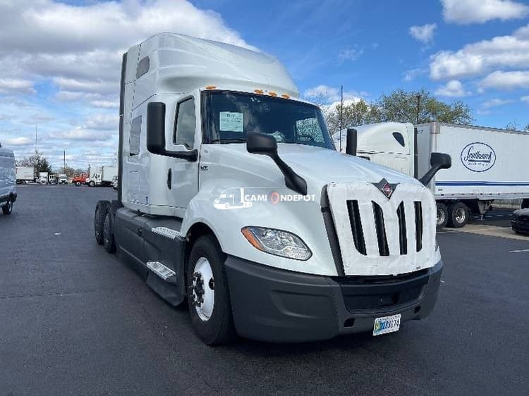 2022 International LT625 Sleeper Trucks