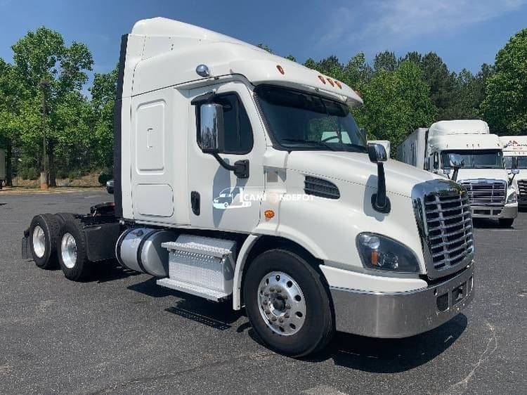 2019 Freightliner Cascadia 11364ST Sleeper Trucks