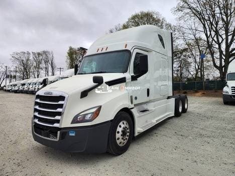 2020 Freightliner T12664ST Sleeper Trucks