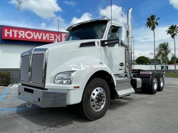 2025 Kenworth T880 Day Cab Trucks