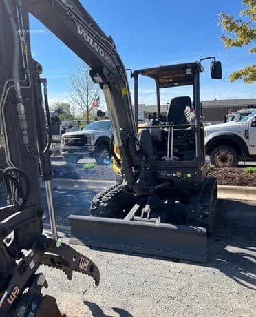 2023 Volvo ECR40D Other Aggregate Equipment