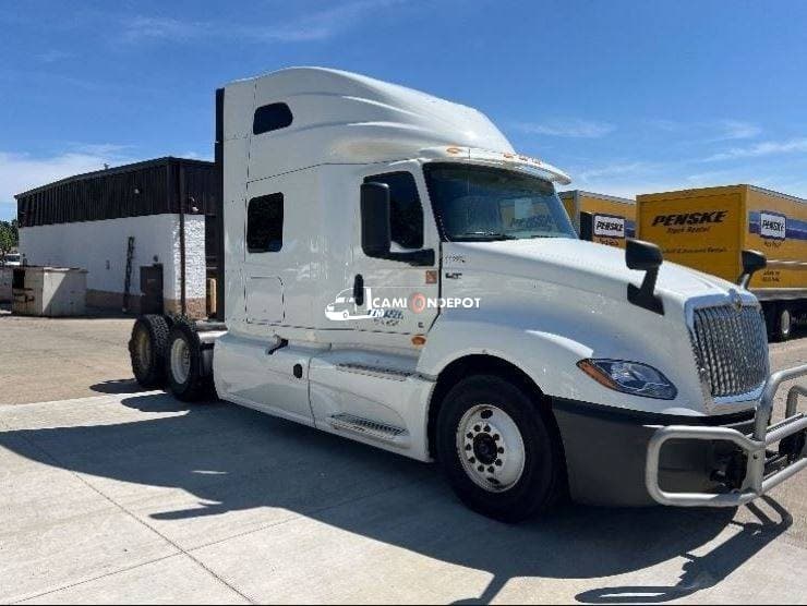 2019 International LT625 Sleeper Trucks