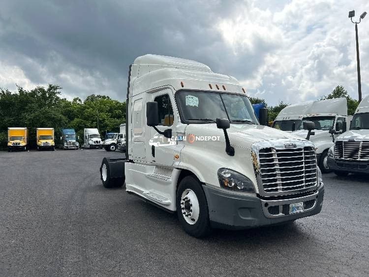2019 Freightliner Cascadia 12542ST Sleeper Trucks