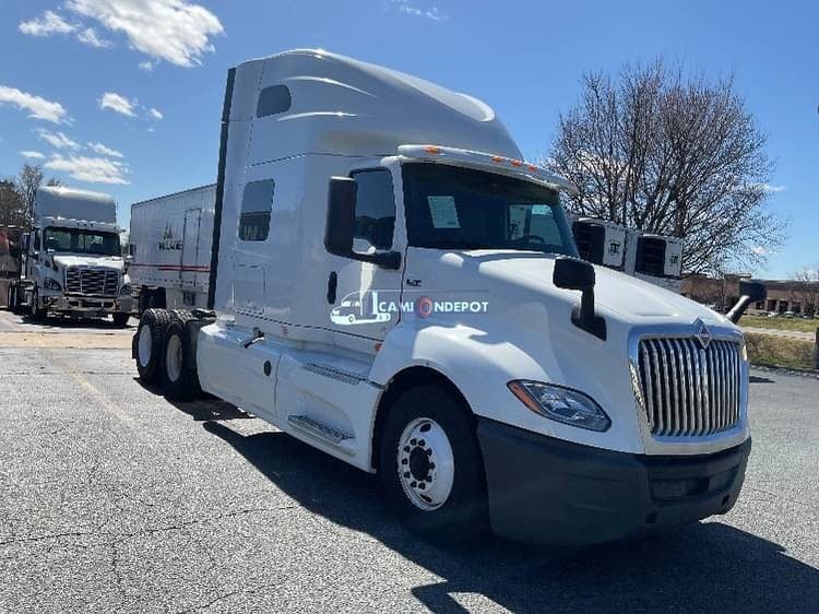2020 International LT625 Sleeper Trucks