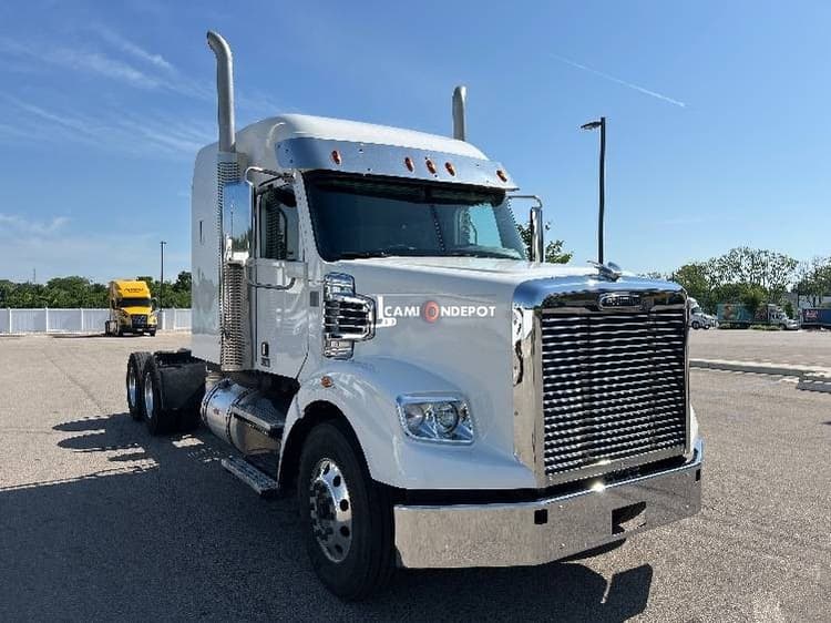 2022 Freightliner D12264SD Sleeper Trucks