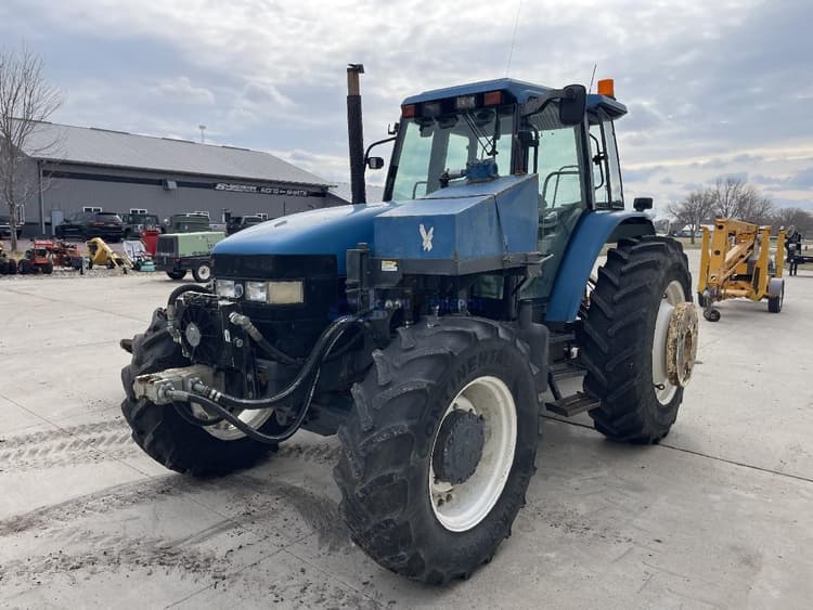 1999 New Holland 8360 Agricultural Equipment Tractors