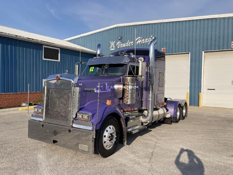 2002 Kenworth W900B Sleeper Trucks