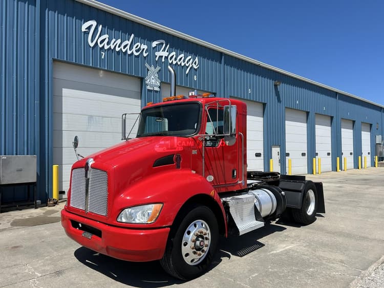 2012 Kenworth T370 Day Cab Trucks