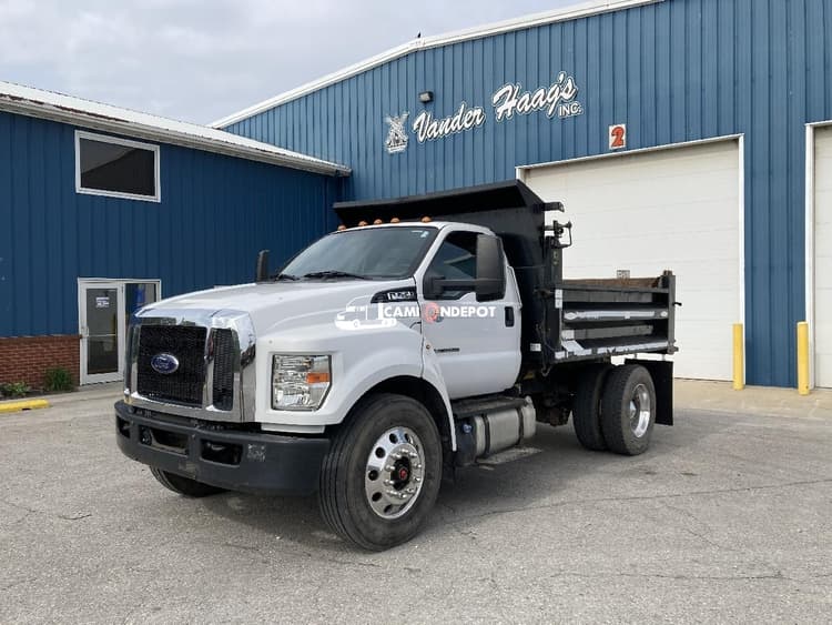 2016 Ford F750 Dump Trucks