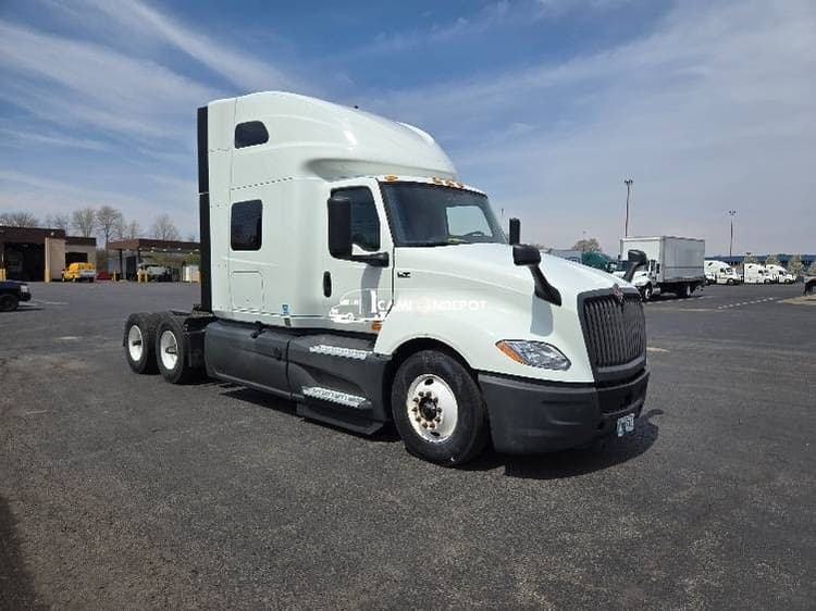 2022 International LT625 Sleeper Tractor