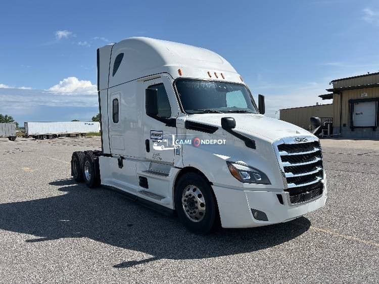 2022 Freightliner T12664ST Sleeper Tractor