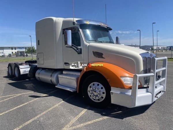 2015 Peterbilt 579 Sleeper Trucks