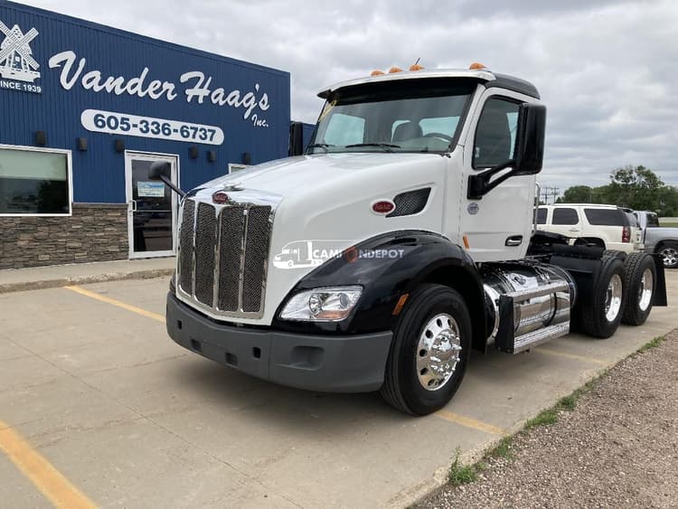 2019 Peterbilt 579 Day Cab Trucks