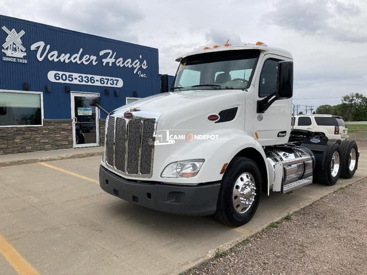 2019 Peterbilt 579 Day Cab Trucks