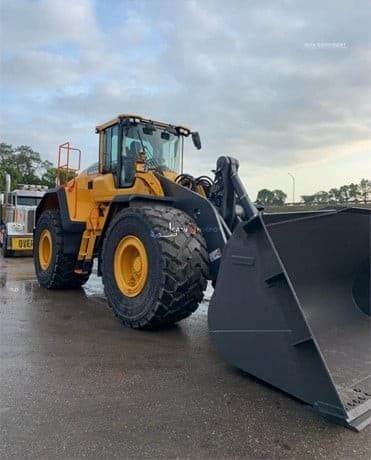 2023 Volvo L220H Other Aggregate Equipment