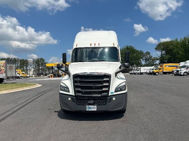 2022 Freightliner T12664ST Sleeper Tractor