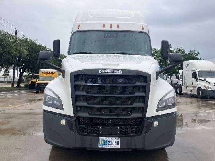 2022 Freightliner T12664ST Sleeper Trucks