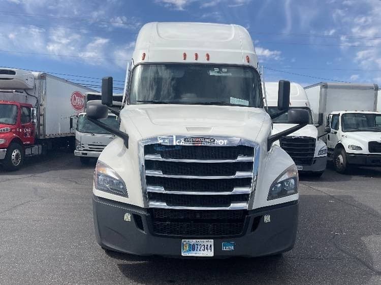 2021 Freightliner T12664ST Sleeper Tractor