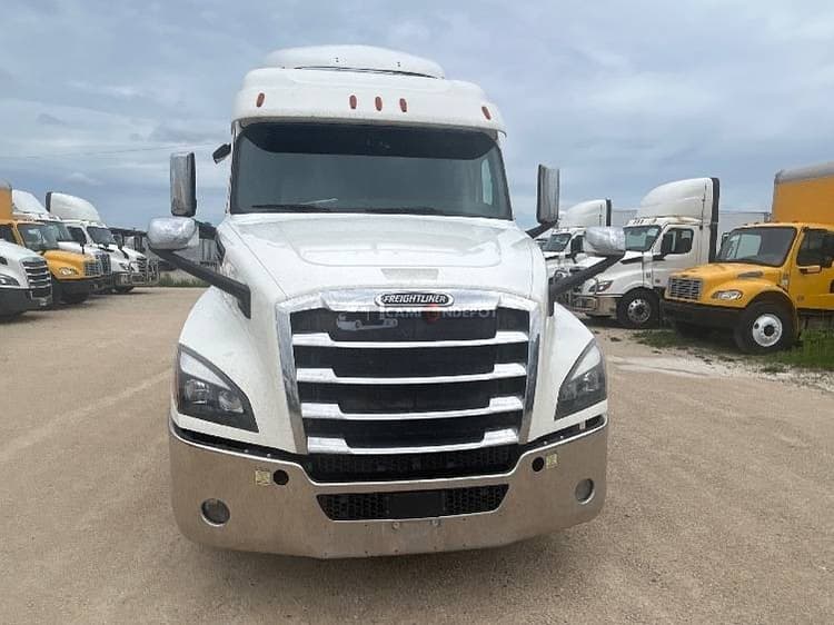 2020 Freightliner T12664ST Sleeper Tractor