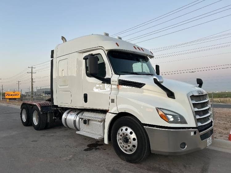 2019 Freightliner T12664ST Sleeper Trucks