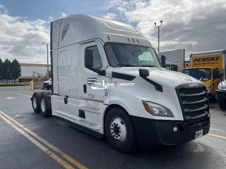 2022 Freightliner T12664ST Sleeper Tractor
