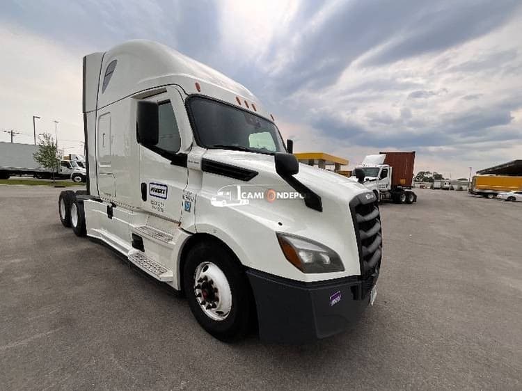 2022 Freightliner T12664ST Sleeper Trucks