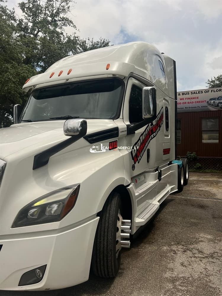 2019 Freightliner  Cascadia 126 Sleeper Trucks