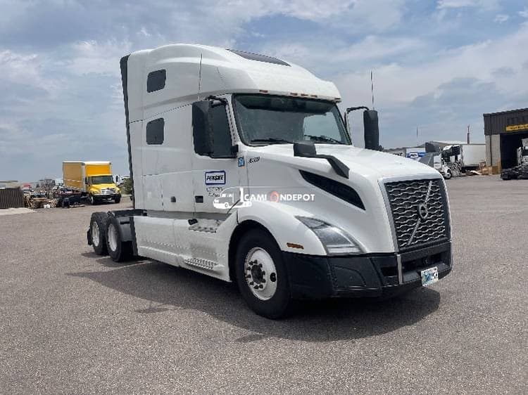 2021 Volvo VNL64760 Sleeper Trucks