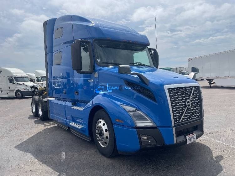2021 Volvo VNL64760 Sleeper Trucks