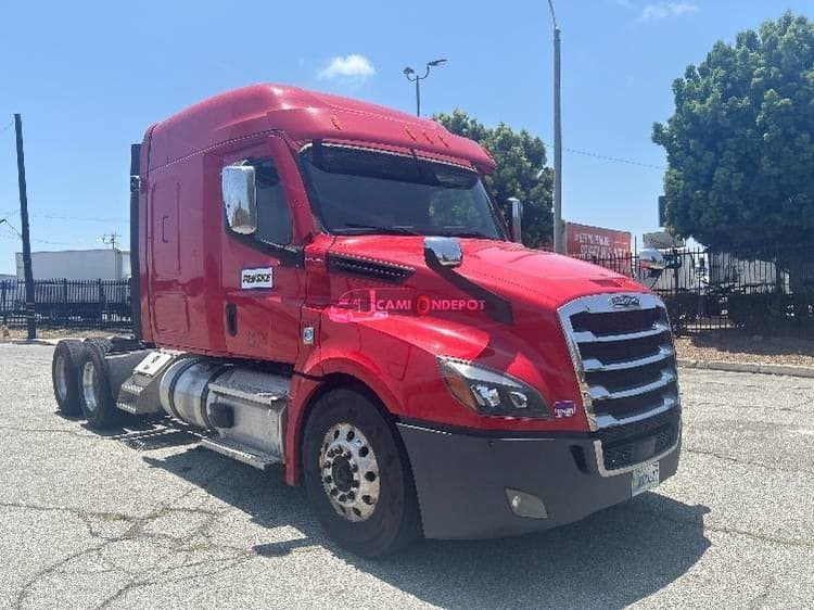 2021 Freightliner T12664ST Sleeper Tractor