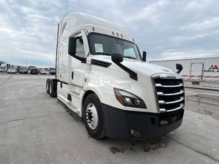2022 Freightliner T12664ST Sleeper Tractor