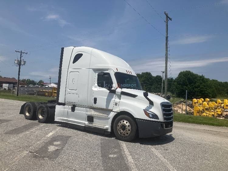 2021 Freightliner T12664ST Sleeper Tractor
