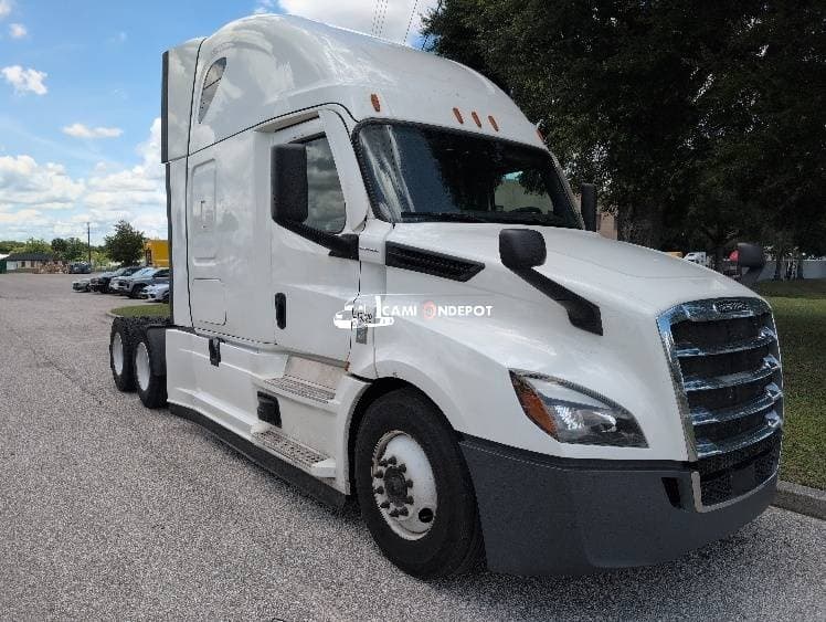 2022 Freightliner T12664ST Sleeper Tractor