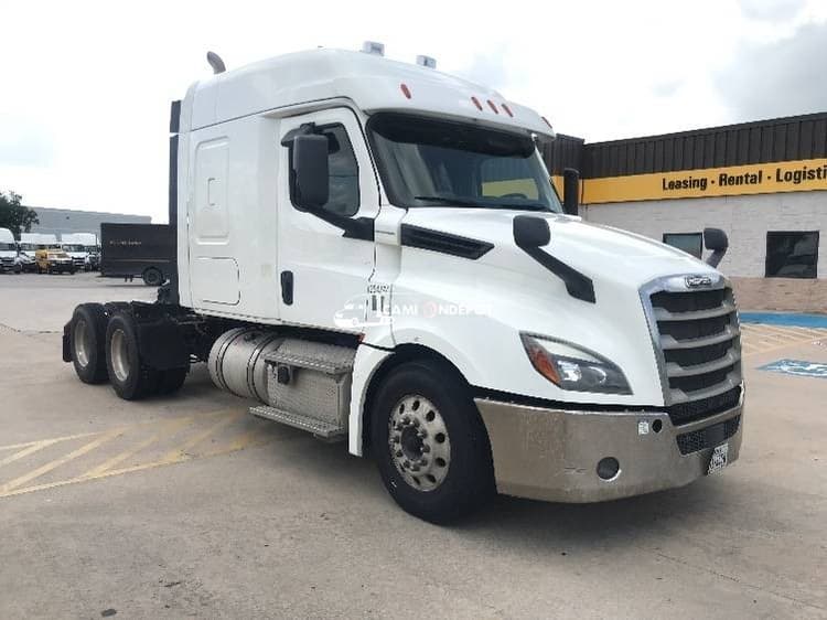2019 Freightliner T12664ST Sleeper Tractor