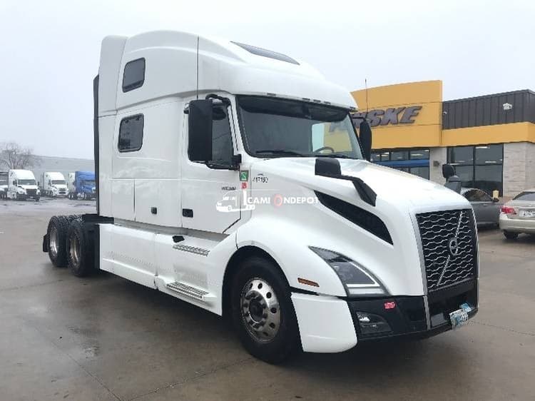 2019 Volvo VNL64860 Sleeper Tractor