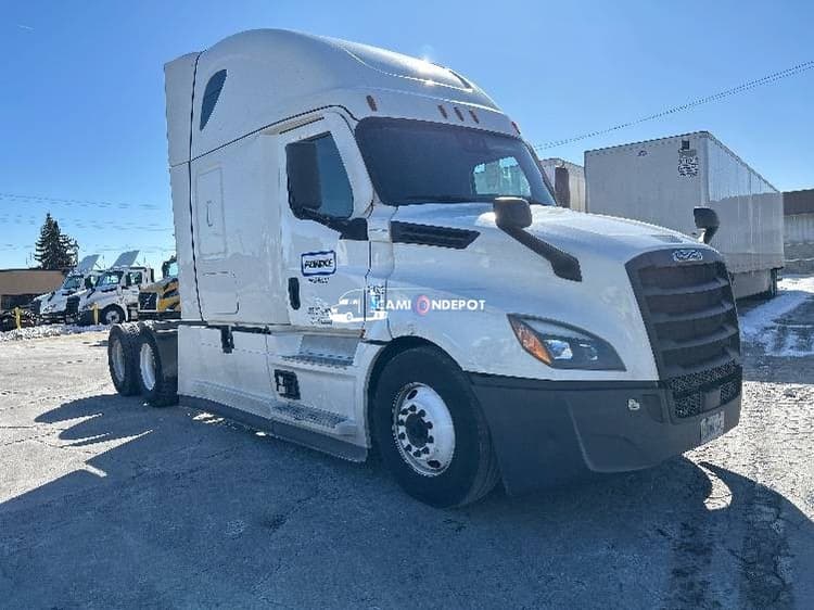 2021 Freightliner T12664ST Sleeper Tractor