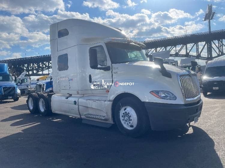 2019 International LT625 Sleeper Trucks